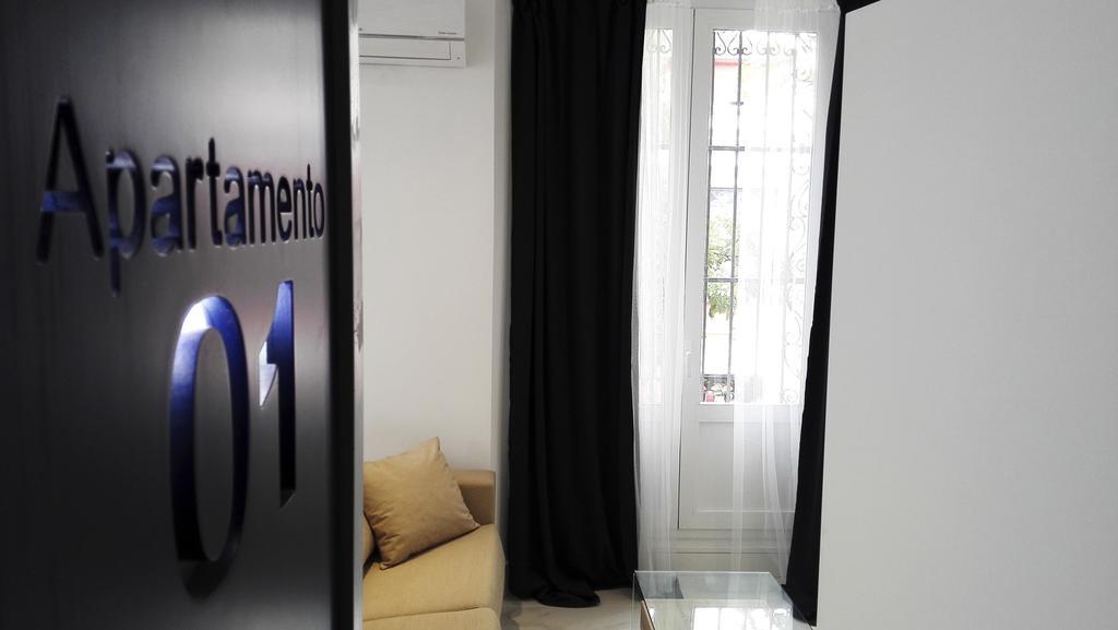 Apartamentos Adriano Sevilha Exterior foto