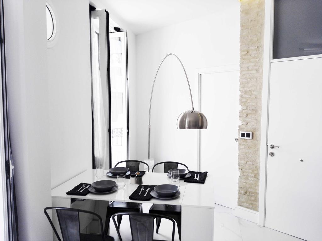 Apartamentos Adriano Sevilha Quarto foto